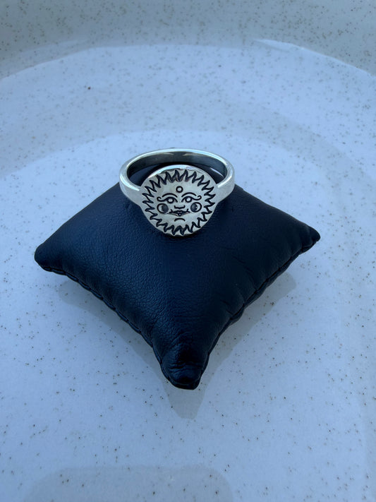 Bague round trippy sun