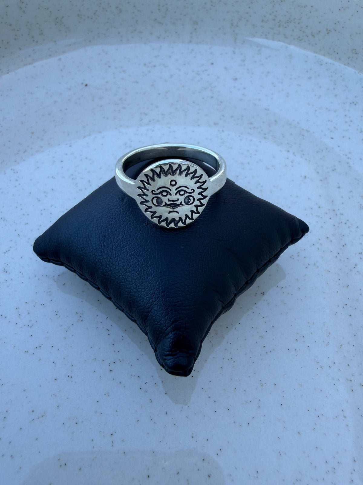 Bague round trippy sun